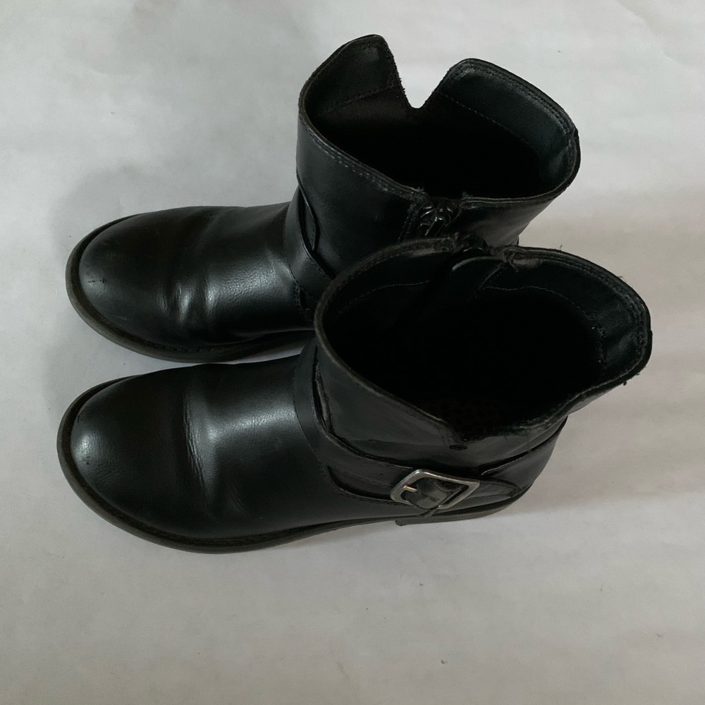 Preowned Girls Youth Black Ankle Boots Size 1 - Picture 2 of 6